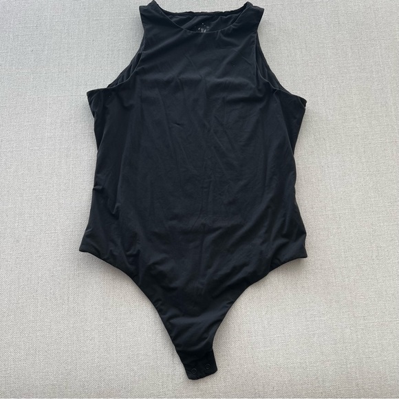 SKIMS Fits Everybody High Neck Black Tank Bodysuit - Picture 5 of 6
